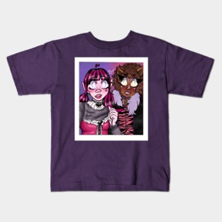 Draculaura and Clawdeen taking a picture Kids T-Shirt